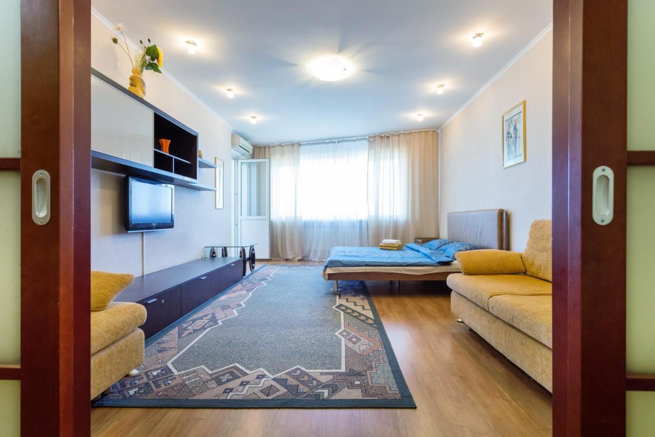 Apartments On Darnitsa Kyiv Quarto foto